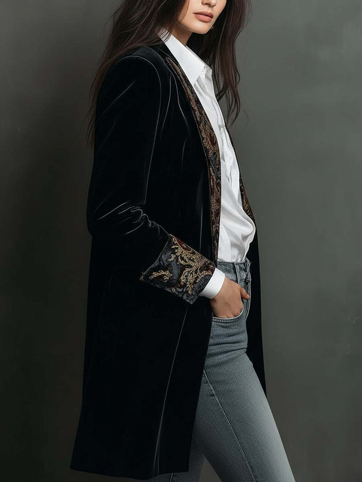 Léontine | Slim Fit Black Baroque Print Blazer