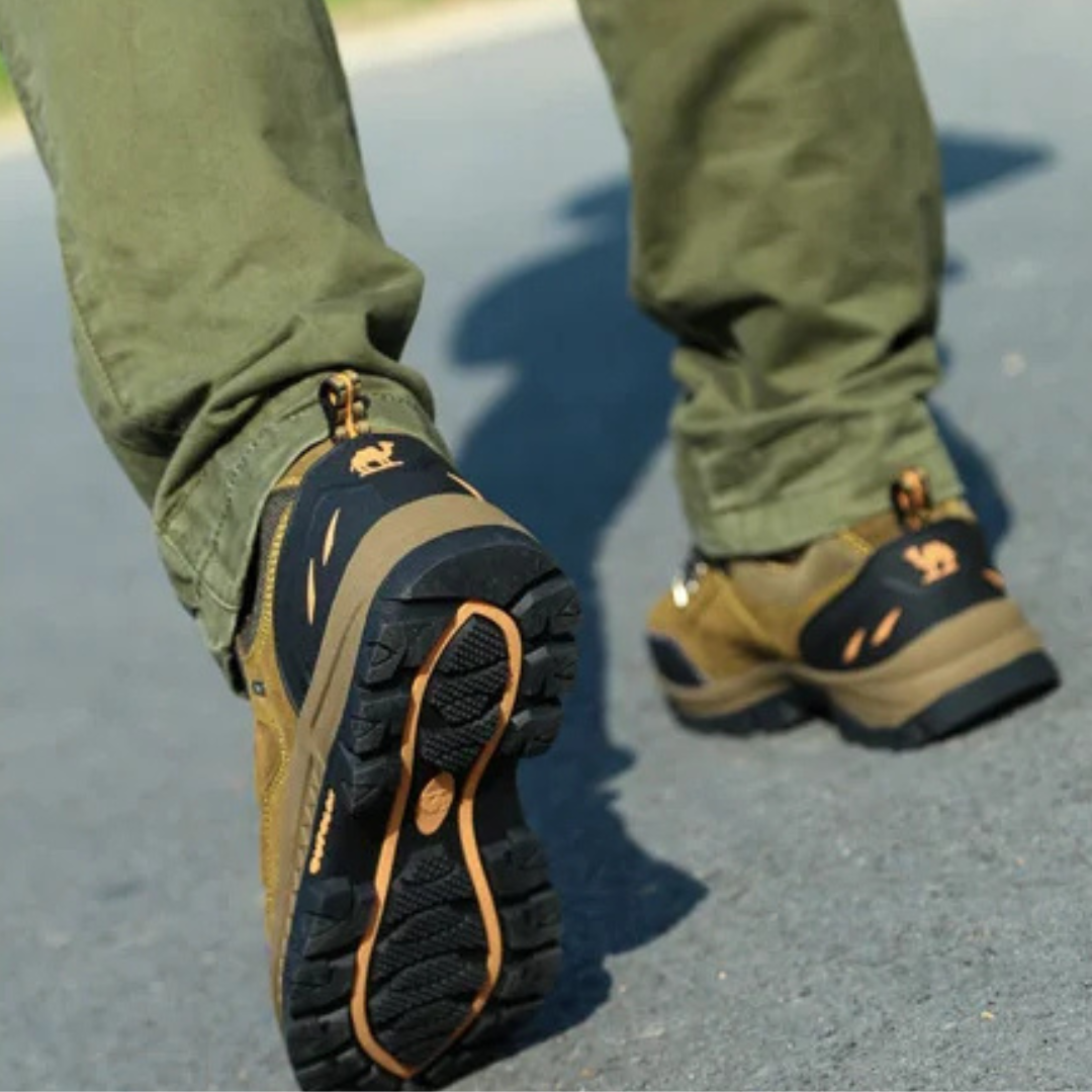 Camel Mid - Walking Shoes