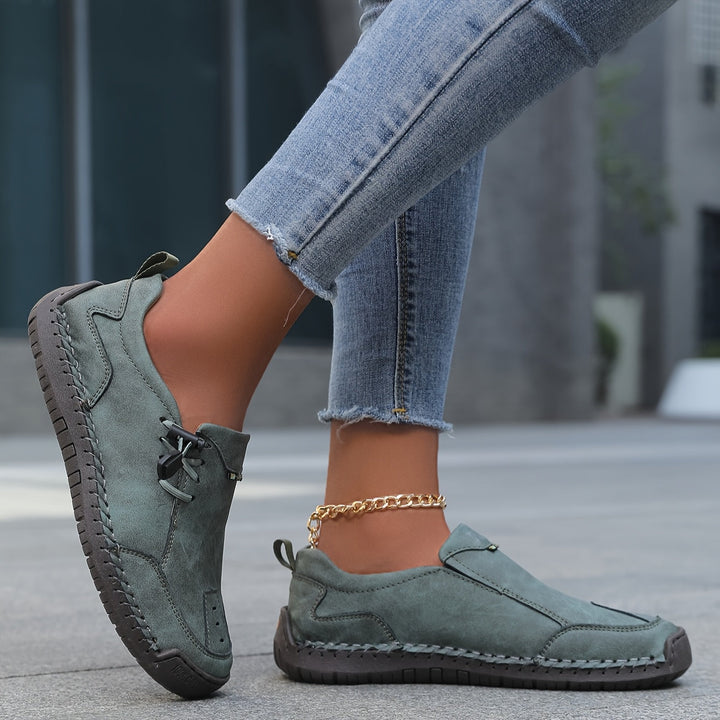 Lina – Comfort, Stability & Effortless Dressing Every Day