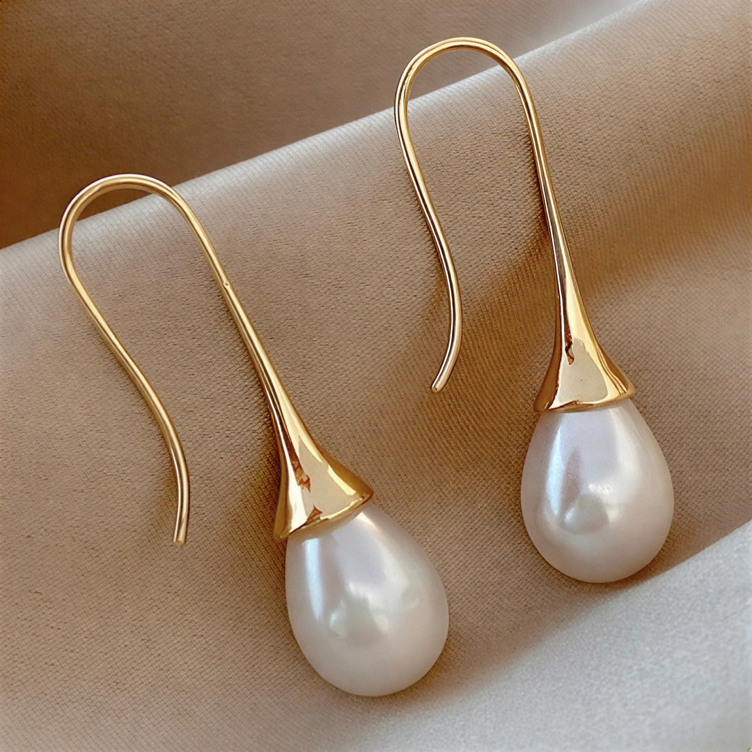 Classic Pearl Earrings