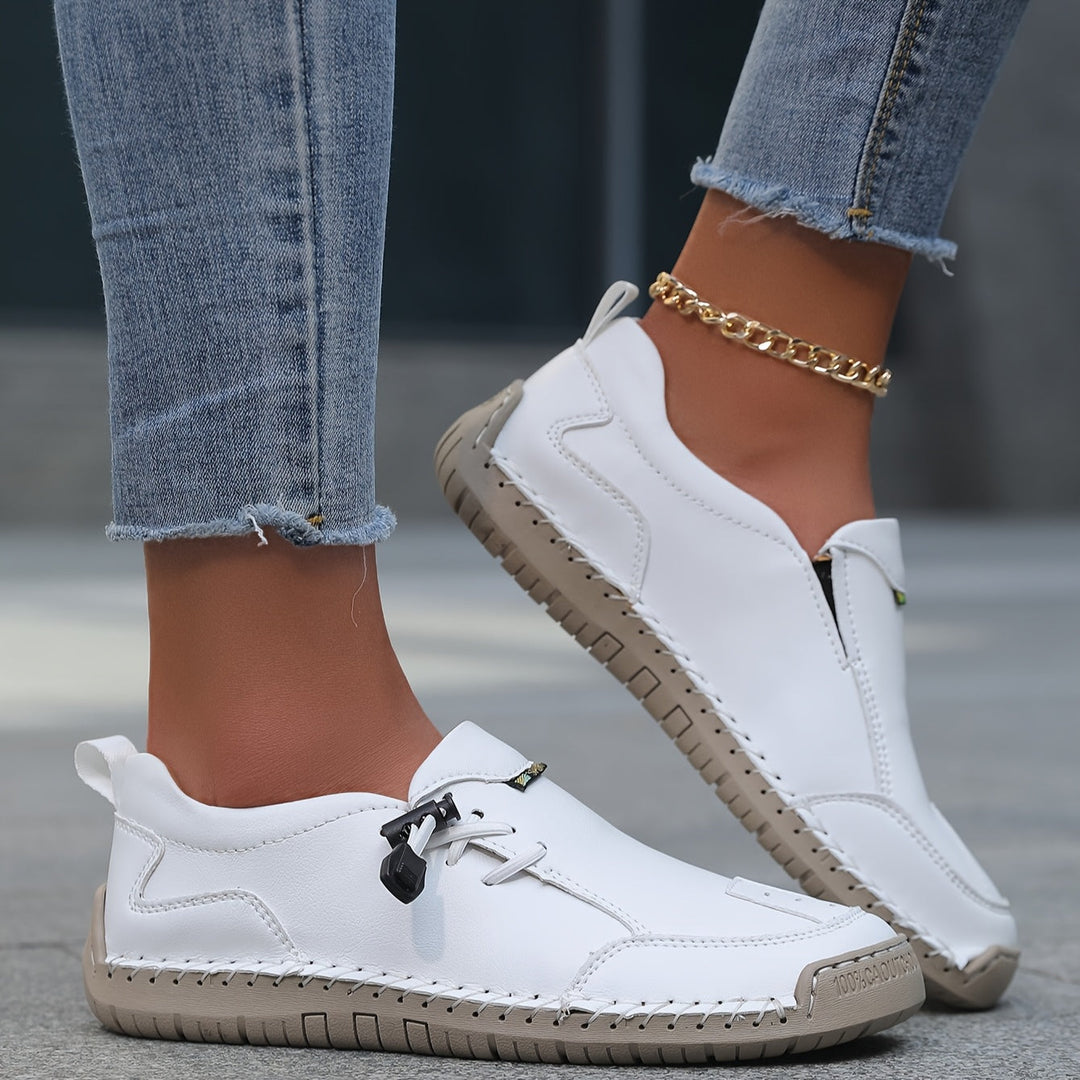 Lina – Comfort, Stability & Effortless Dressing Every Day