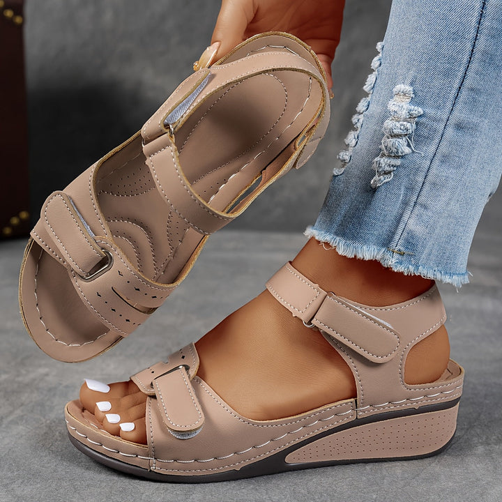 Célima™ | Fashionable Orthopaedic Sandals