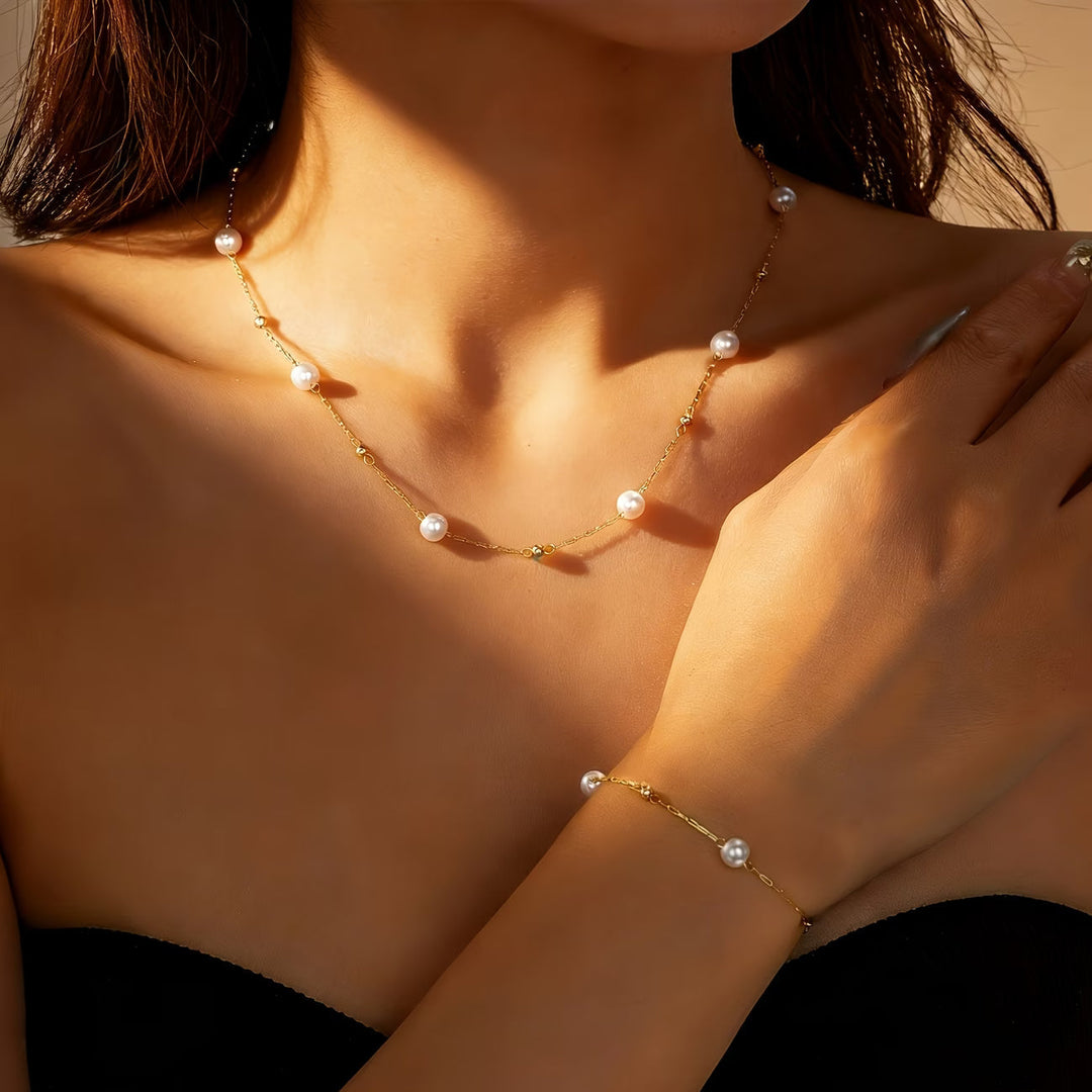Delicate Pearl Necklace Jewellery Set