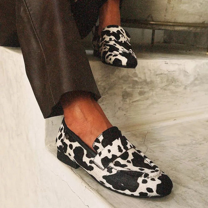Darcy™ | Stylish Monochrome Moccasins