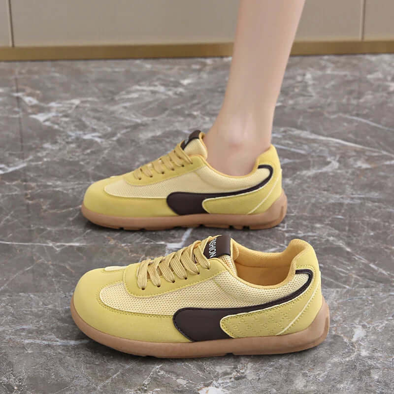 Sarah - Wide-Toe Shoes