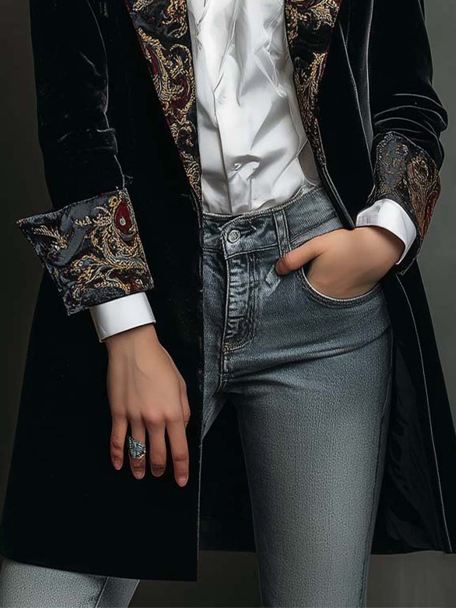 Léontine | Slim Fit Black Baroque Print Blazer