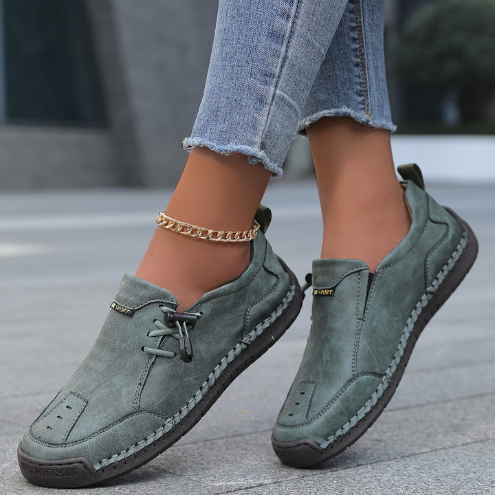 Lina – Comfort, Stability & Effortless Dressing Every Day