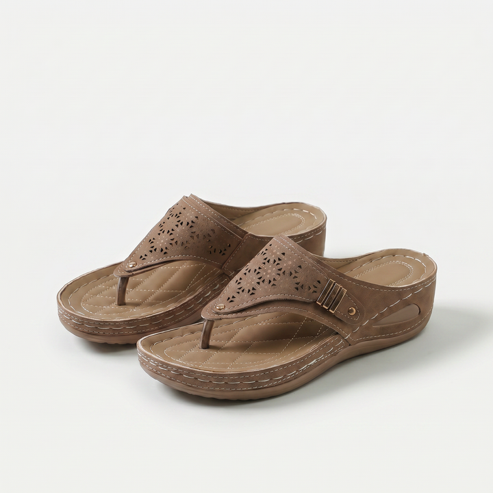 Élodie - Women's Wedge Toe-Post Sandal
