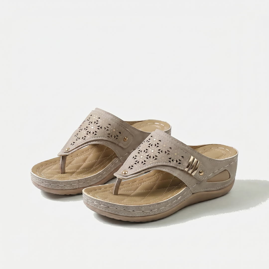 Élodie - Women's Wedge Toe-Post Sandal