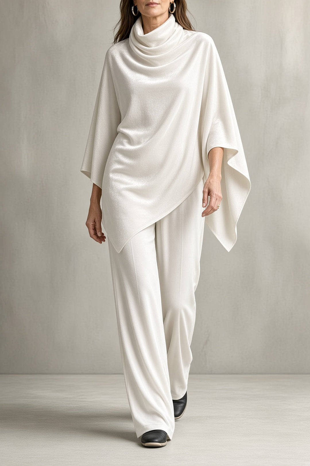 Lavinia | Velour Co-ord with Poncho