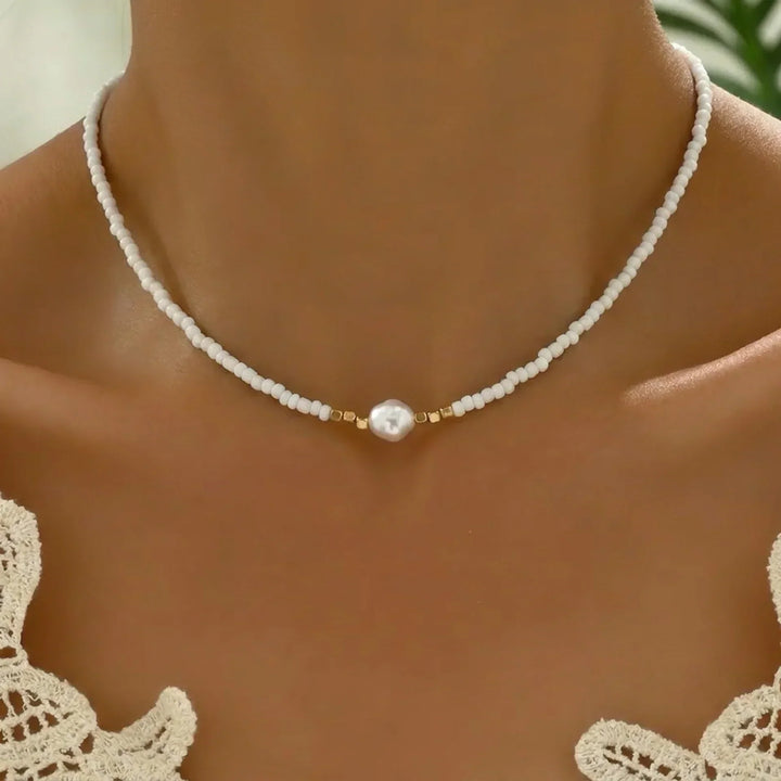 Minimalist Pearl Necklace