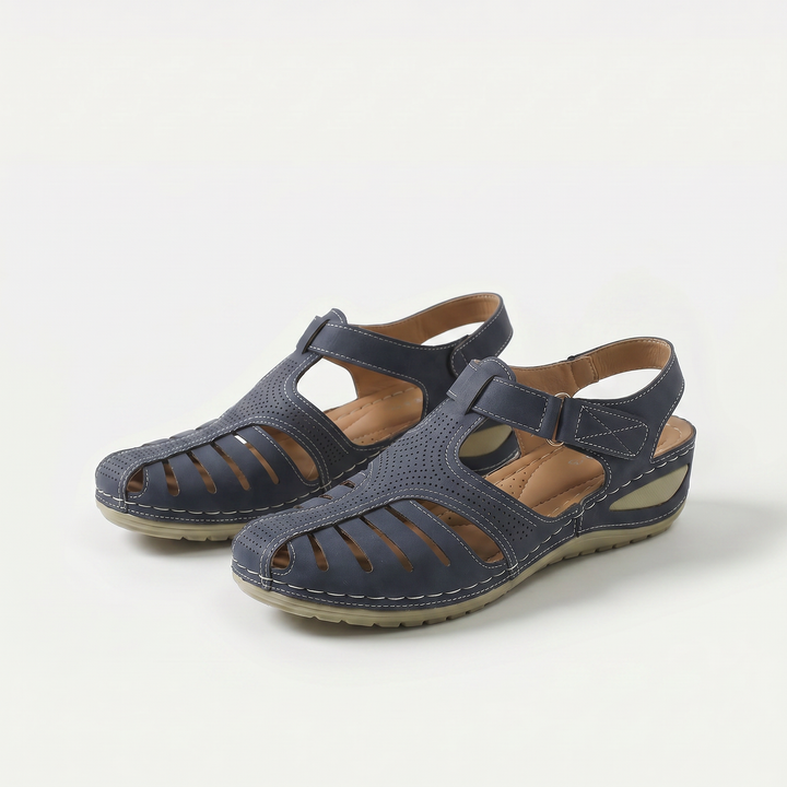 Leni – Comfortable Sandals with a Gentle Lift