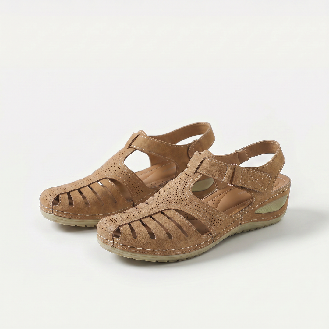 Leni – Comfortable Sandals with a Gentle Lift