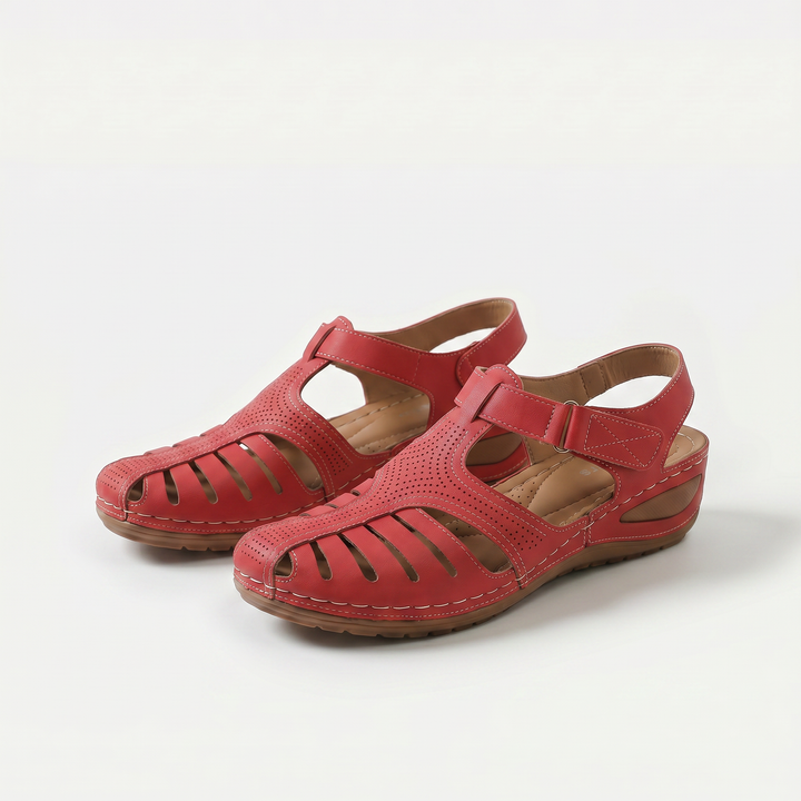 Leni – Comfortable Sandals with a Gentle Lift