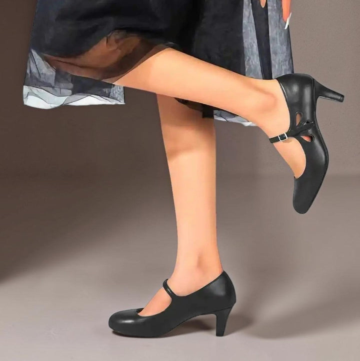 DELACROIX | Sylvie Black Closed-Toe Pumps