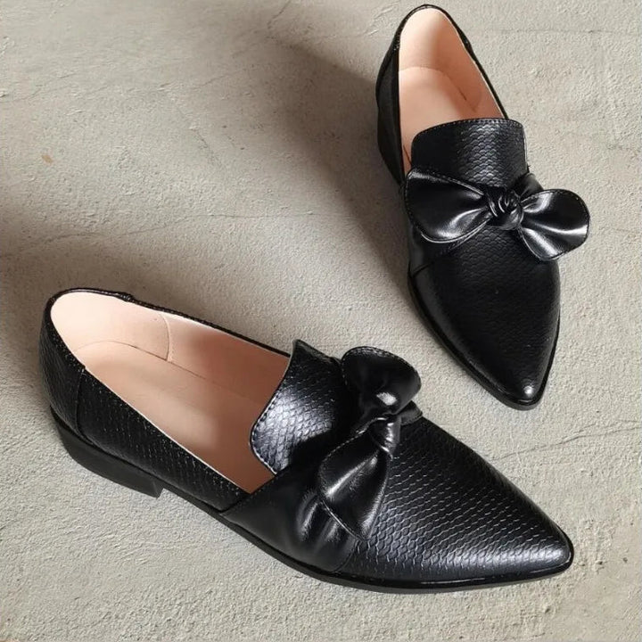 DELACROIX | Brigitte Pointed-Toe Bow Moccasins